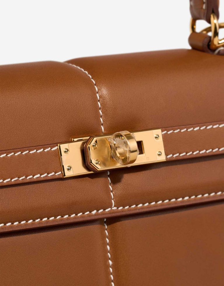 Hermès Kelly Padded 25 Barenia Fauve Closing System | Sell your designer bag