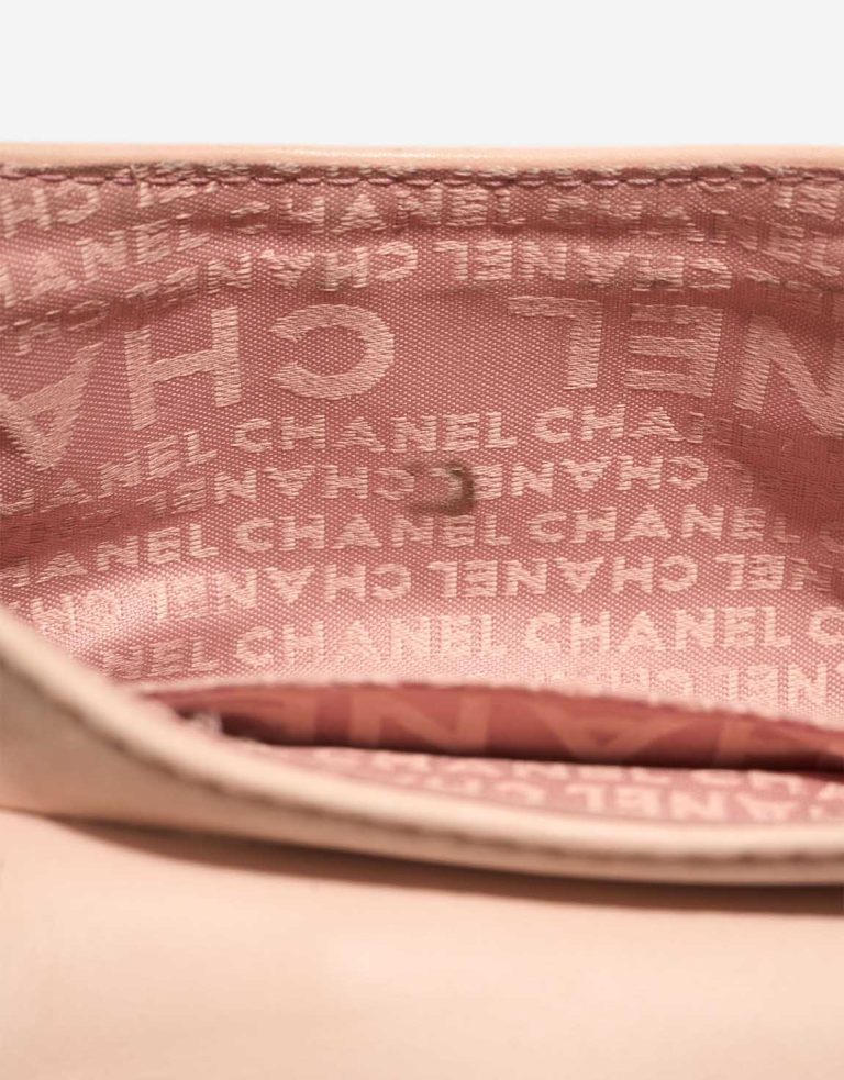 Chanel Accordion Hobo Flap Bag Lamb Pink Signs of wear | Sell your designer bag