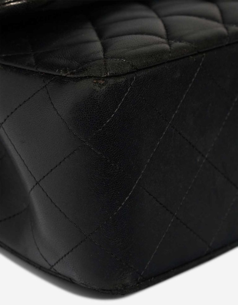 Chanel Timeless Jumbo Lamb Black Signs of wear | Sell your designer bag