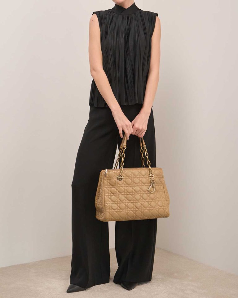 Dior Diorissimo Large Lamb Beige Front | Sell your designer bag