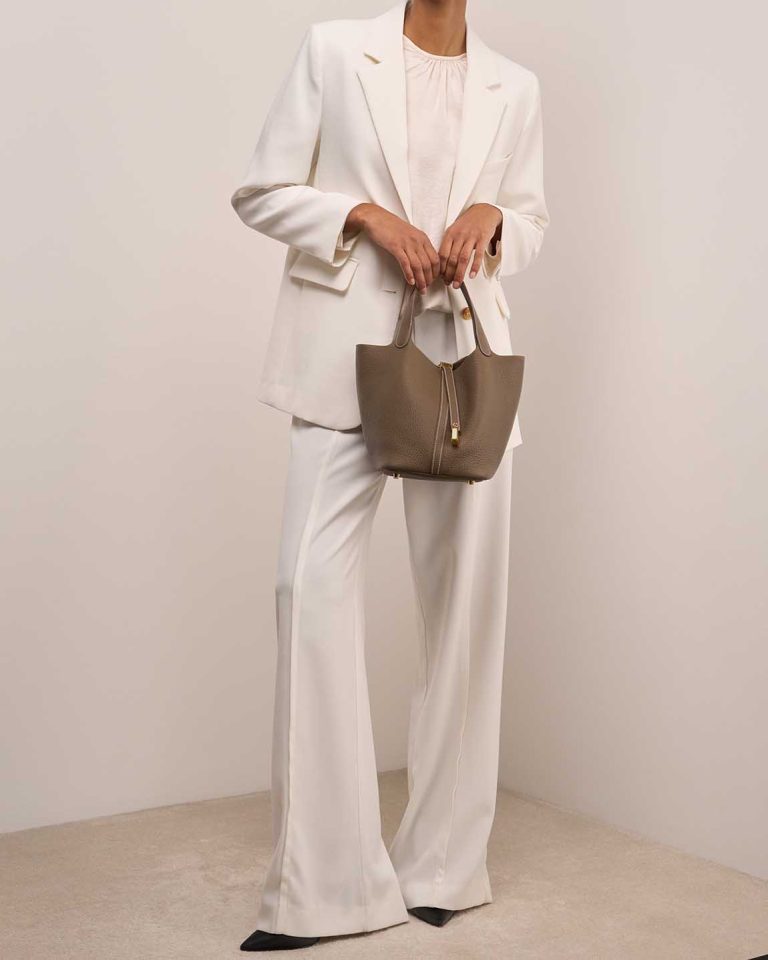 Hermès Picotin 22 Taurillon Clémence Étoupe on Model | Sell your designer bag