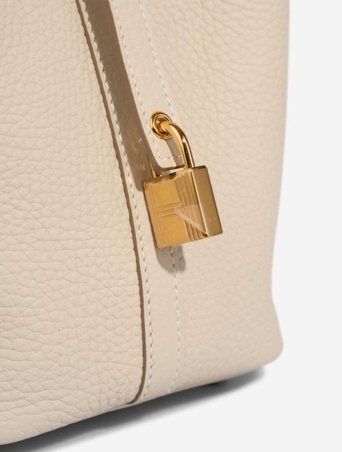 Hermès Picotin 18 Taurillon Clémence Craie Verschluss-System | Verkaufen Sie Ihre Designer-Tasche