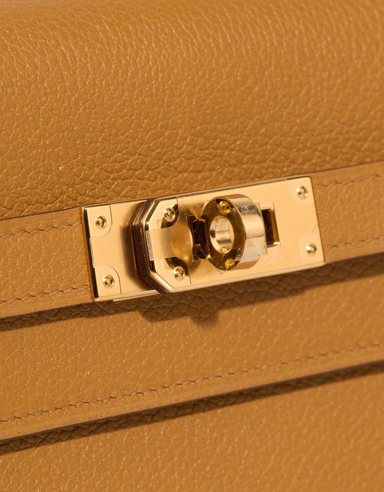 Hermès Kelly To Go Evercolor Caramel Closing System | Sell your designer bag