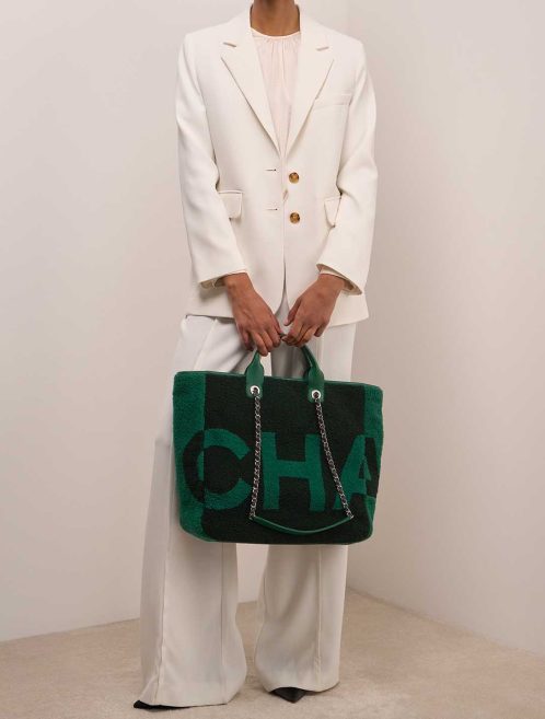Chanel Deauville Large Shearling / Calf Green / Black on Model | Sell your designer bag