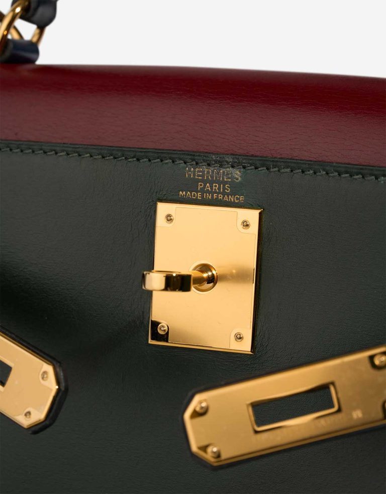 Hermès Kelly 28 Box Bleu Marine / Rouge H / Vert Foncé Logo | Sell your designer bag
