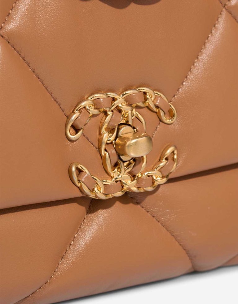 Chanel 19 Flap Bag Lamb Brown Closing System | Sell your designer bag