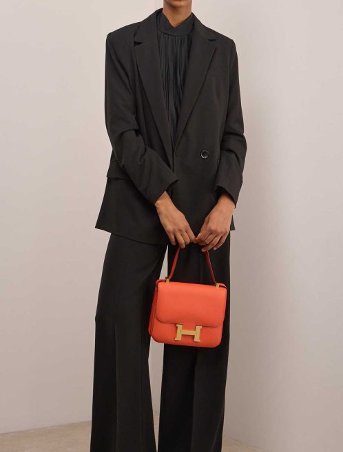 Hermès Constance 24 Epsom Géranium on Model | Sell your designer bag