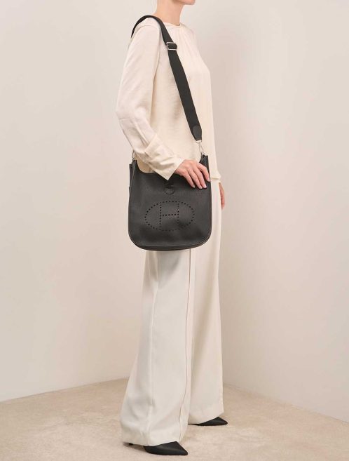 Hermès Evelyne 29 Clémence Black on Model | Sell your designer bag