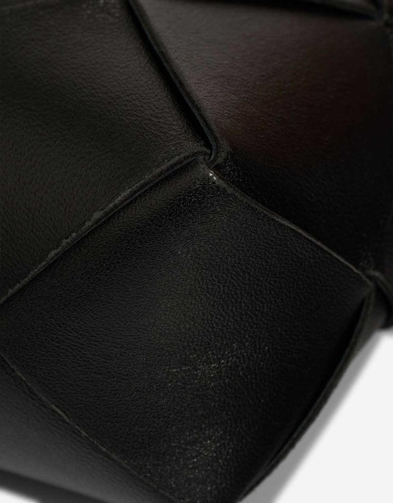 Bottega Veneta Cassette Camera Bag Small Calf Black Signs of wear | Sell your designer bag