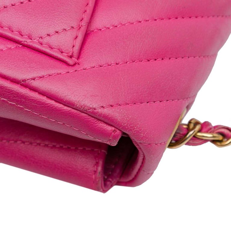Chanel Timeless Chevron Mini Square Lamb Pink Signs of wear | Sell your designer bag