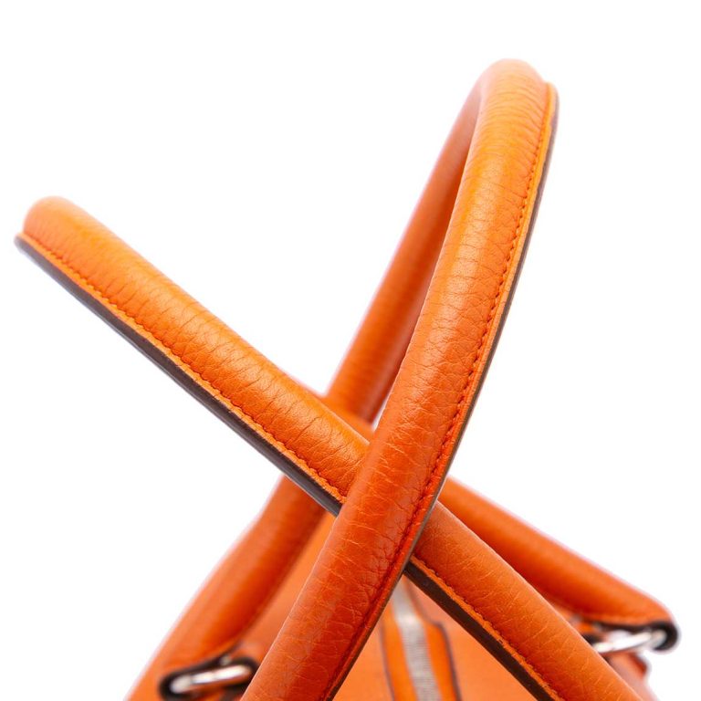 Hermès Atlas 42 Togo Orange H Signs of wear | Sell your designer bag