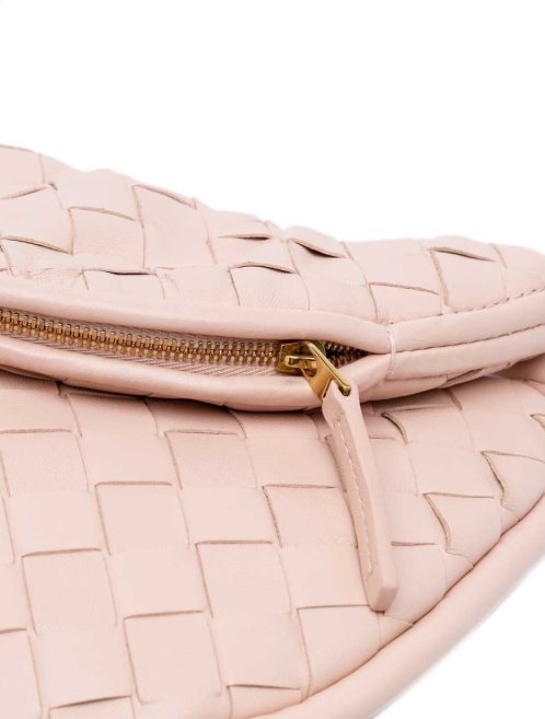 Bottega Veneta Gemelli Hobo Small Lamb Light Pink Closing System | Sell your designer bag