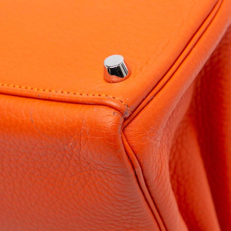 Hermès Kelly 28 Togo Orange H Signs of wear | Sell your designer bag