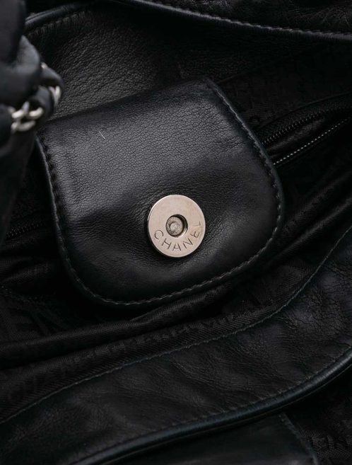Chanel Chain Around Hobo Calf Black Closing System | Sell your designer bag