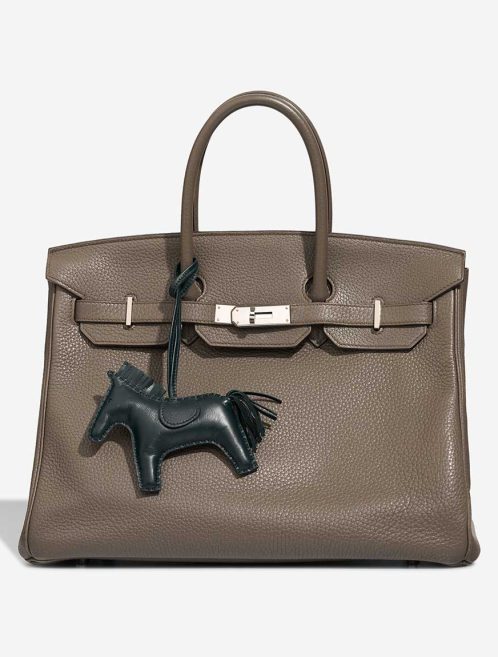 Hermès Rodeo MM Milo Lamb Vert Cyprès Closing System | Sell your designer bag