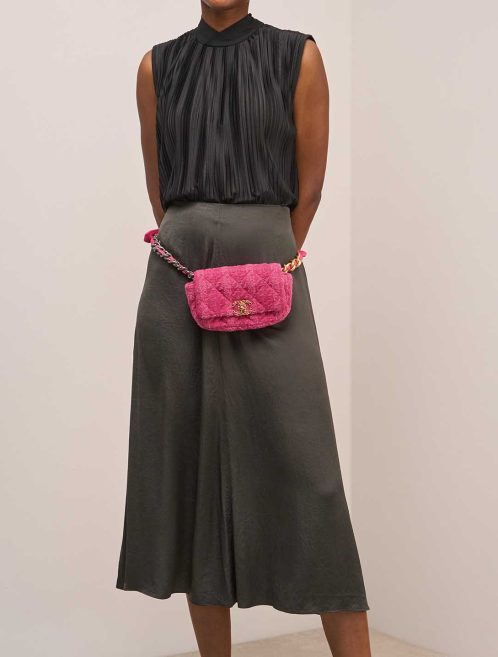 Chanel 19 Belt Bag Small Tweed Pink on Model | Sell your designer bag