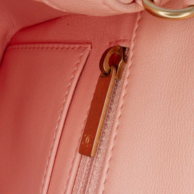 Chanel Timeless Pearl Crush Mini Rectangular Lamb Pink Signs of wear | Sell your designer bag