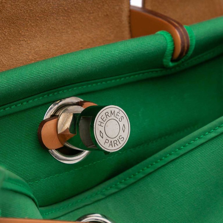Hermès Herbag 31 Toile / Vache Hunter Bambou Closing System | Sell your designer bag