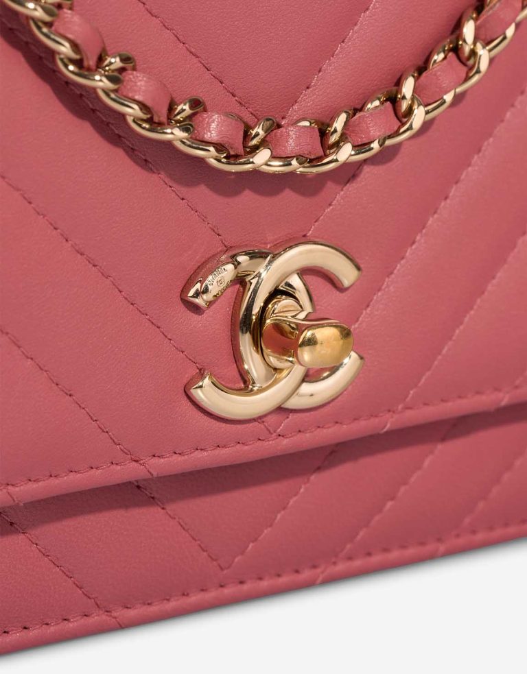 Chanel Trendy CC Wallet On Chain Lamb Rose Closing System | Sell your designer bag