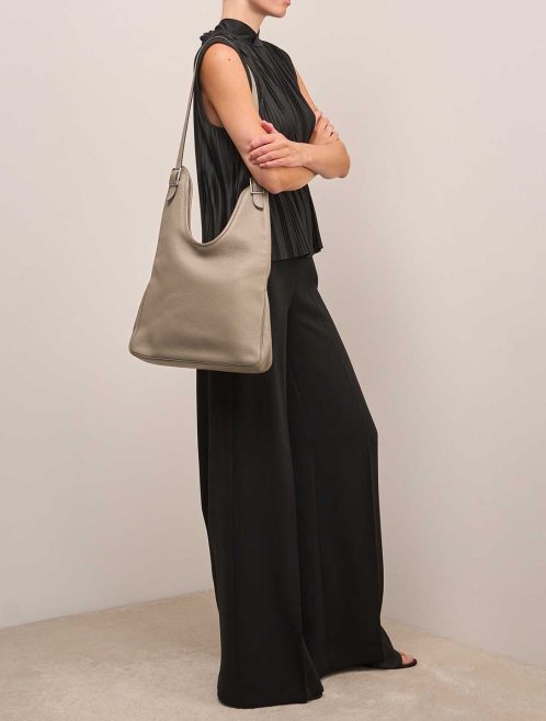 Hermès Massai 32 Clémence Parchemin on Model | Sell your designer bag