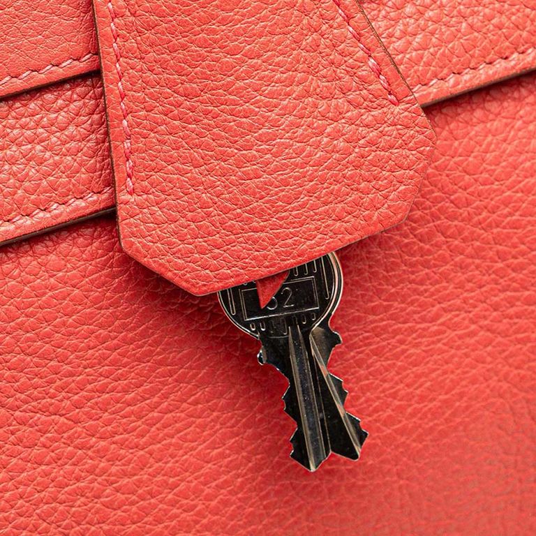 Hermès Shoulder Kelly JPG Togo Bougainvillier Signs of wear | Sell your designer bag