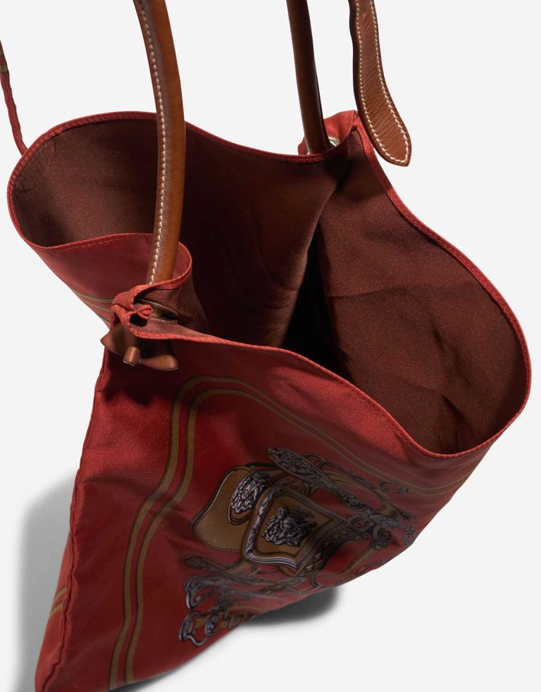 Hermès Silky City 41 Silk / Swift Red / Multicolour / Gold Inside | Sell your designer bag