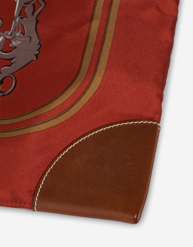 Hermès Silky City 41 Silk / Swift Red / Multicolour / Gold Signs of wear | Sell your designer bag