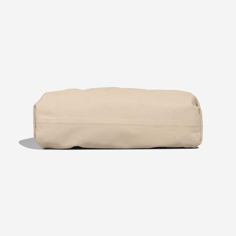 Bottega Veneta Pouch Large Lamb Beige | Sell your designer bag