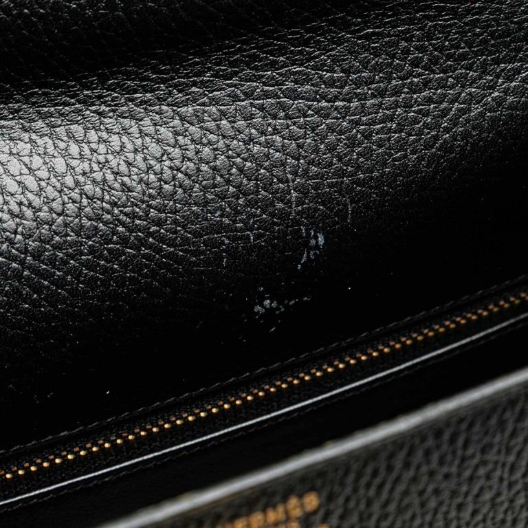 Hermès Kelly 35 Ardennes Black Signs of wear | Sell your designer bag