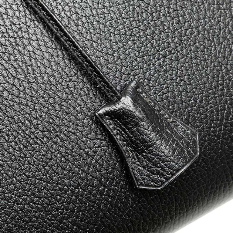 Hermès Kelly 35 Ardennes Black Signs of wear | Sell your designer bag