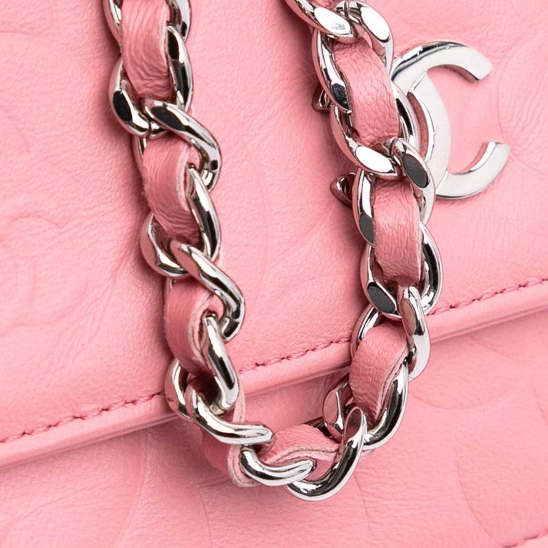 Chanel Timeless Camellia Wallet On Chain Lamb Pink Signs of wear | Sell your designer bag
