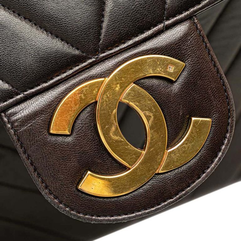 Chanel Timeless Chevron Maxi Lamb Black Front | Sell your designer bag