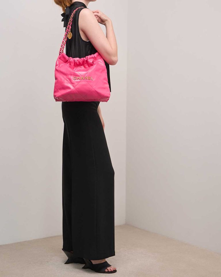 Chanel 22 Medium Hot Pink on Model | Sell your designer bag