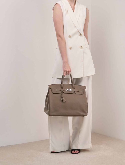 Hermès Birkin 40 Evercolor Étoupe on Model | Sell your designer bag