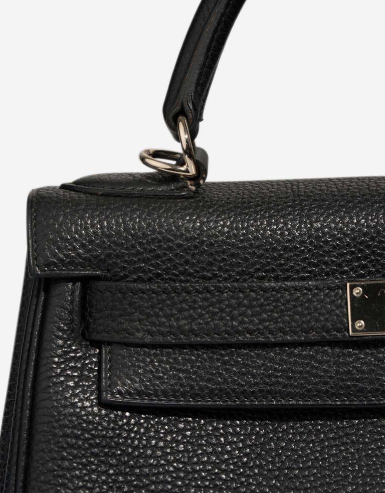 Hermès Kelly 28 Clémence Black Signs of wear | Sell your designer bag