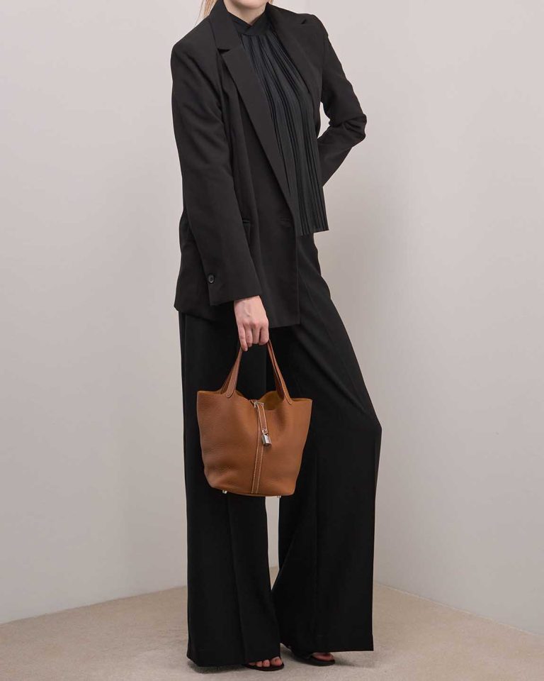 Hermès Picotin 22 Taurillon Clémence Gold Front | Sell your designer bag