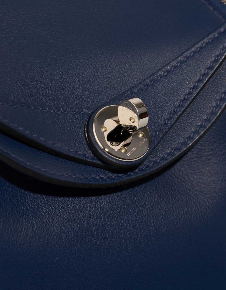 Hermès Lindy Mini Swift Bleu Navy Closing System | Sell your designer bag