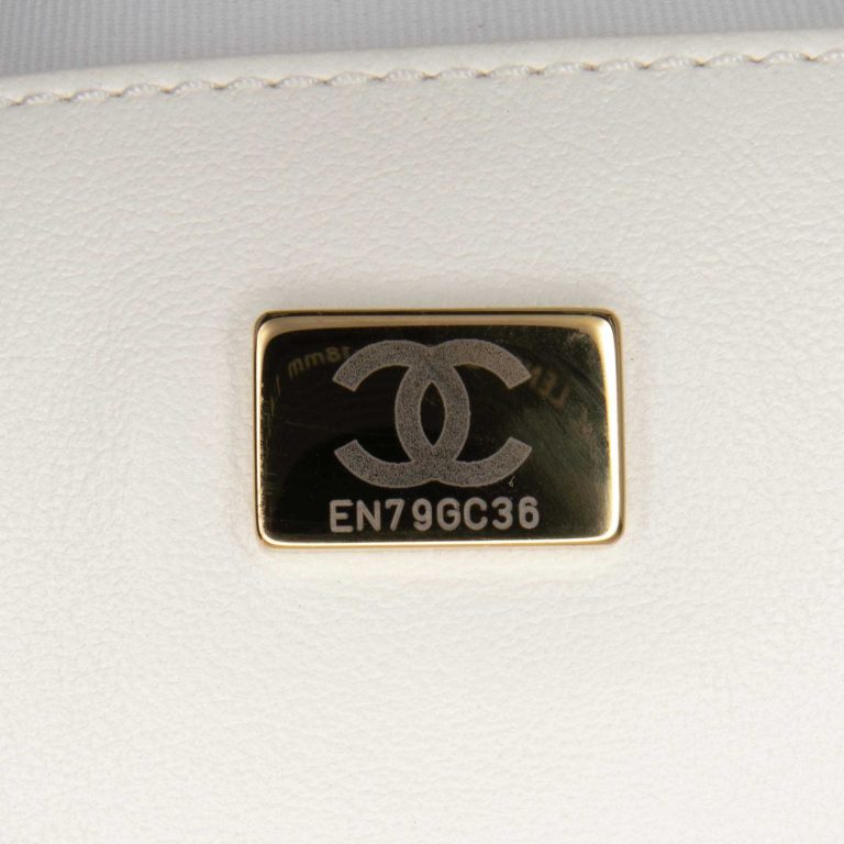 Chanel Timeless Heart Large Lamb White | Sell your designer bag