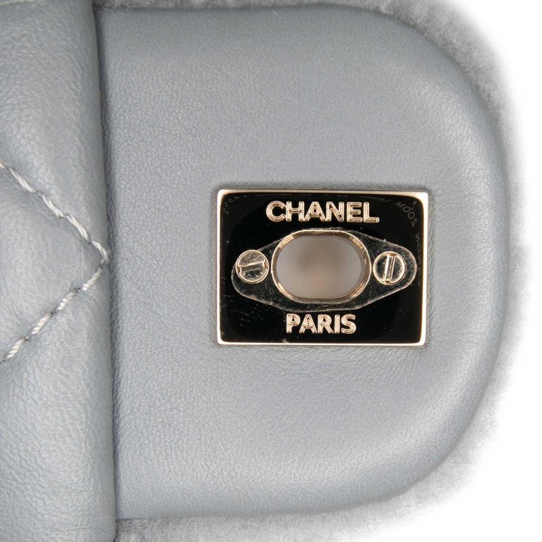Chanel Timeless Medium Shearling Light Pink / Beige / Grey Closing System | Sell your designer bag