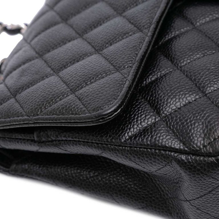Chanel Timeless Medium Caviar Black Signs of wear | Sell your designer bag