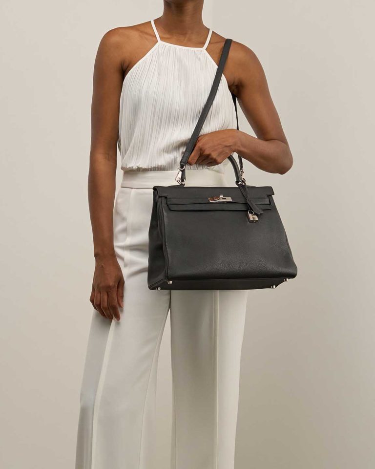 Hermès Kelly 35 Clémence Black Front | Sell your designer bag