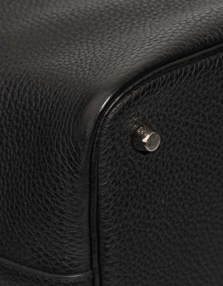 Hermès Picotin 22 Taurillon Clémence Black Signs of wear | Sell your designer bag
