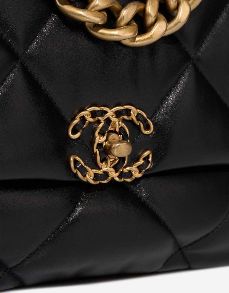Chanel 19 Large Flap Bag Lamb Black Closing System | Sell your designer bag