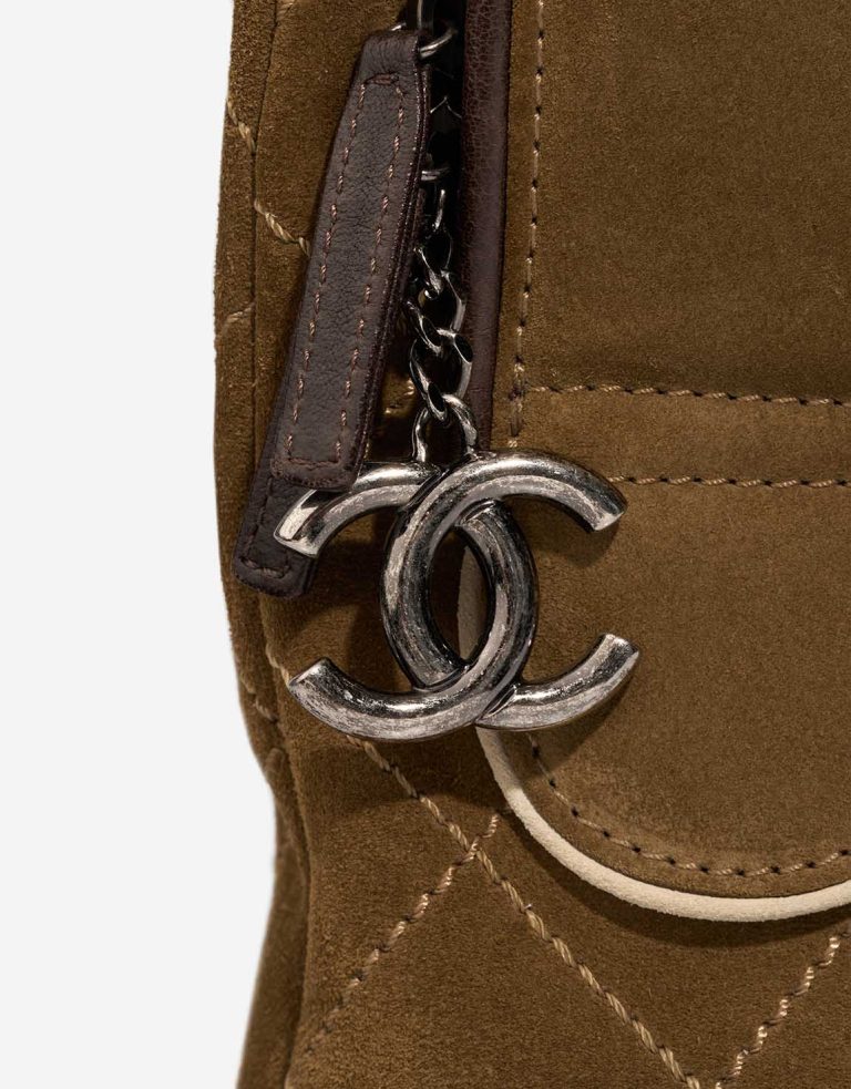 Chanel Backpack Medium Suede Brown Closing System | Sell your designer bag