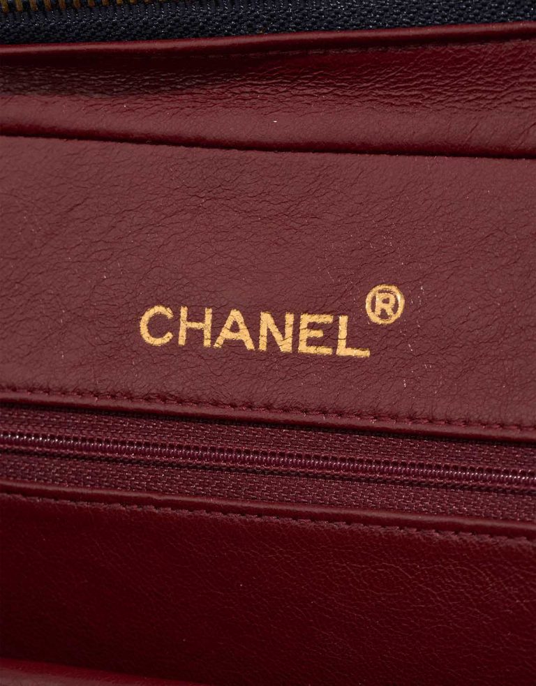 Chanel Shopping Tote Medium Lamb Black Logo | Sell your designer bag