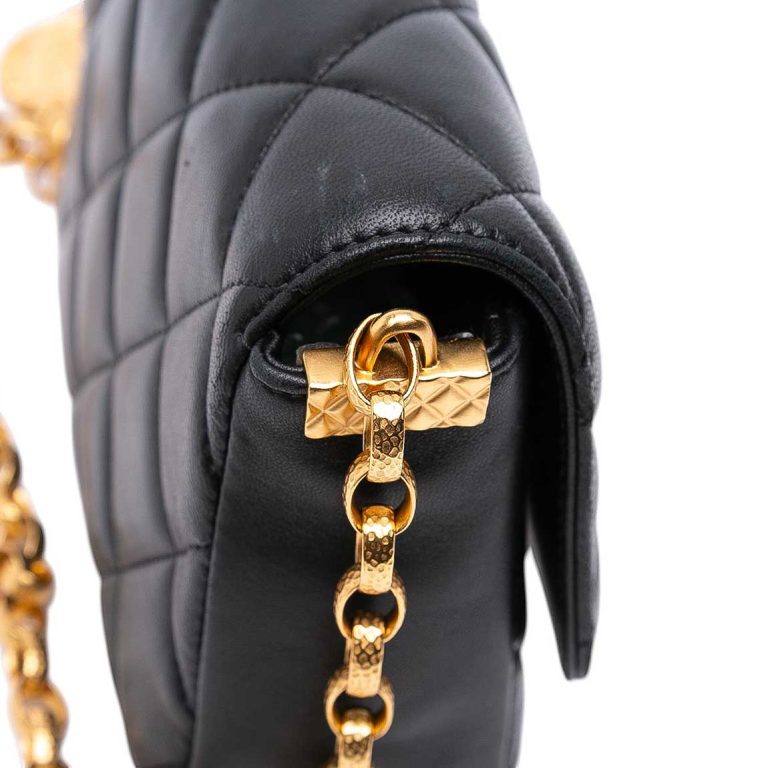 Chanel Timeless Medium Square Lamb Black Signs of wear | Sell your designer bag