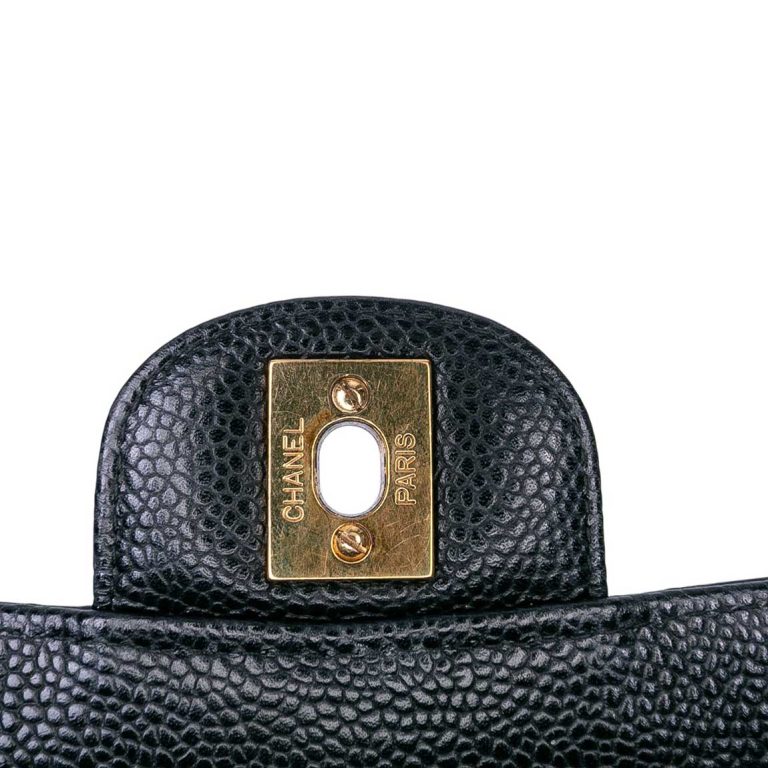 Chanel Timeless Medium Caviar Black Signs of wear | Sell your designer bag