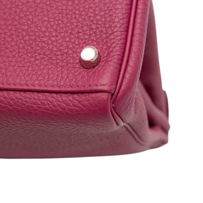Hermès Kelly 32 Togo Tosca Signs of wear | Sell your designer bag