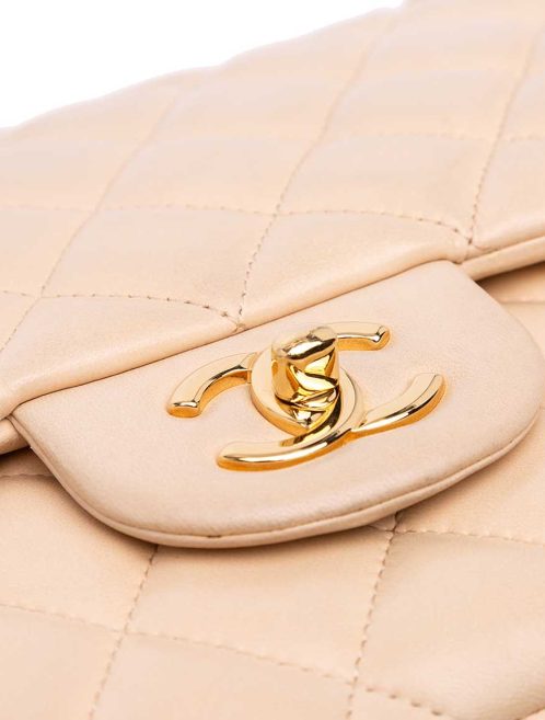 Chanel Timeless Jumbo Lamb Light Pink Closing System | Sell your designer bag