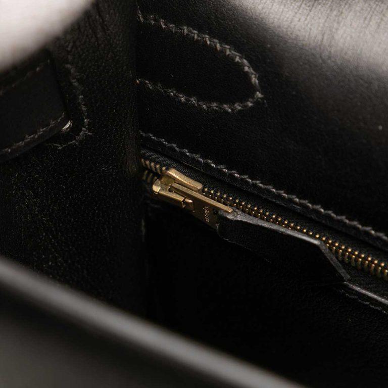 Hermès Kelly 32 Box Black Signs of wear | Sell your designer bag